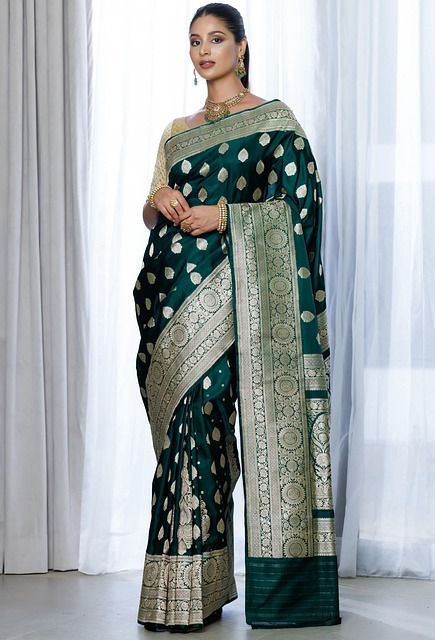Floral Print Pastel Soft Saree